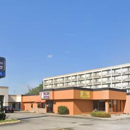 Baymont By Wyndham Youngstown Extérieur photo