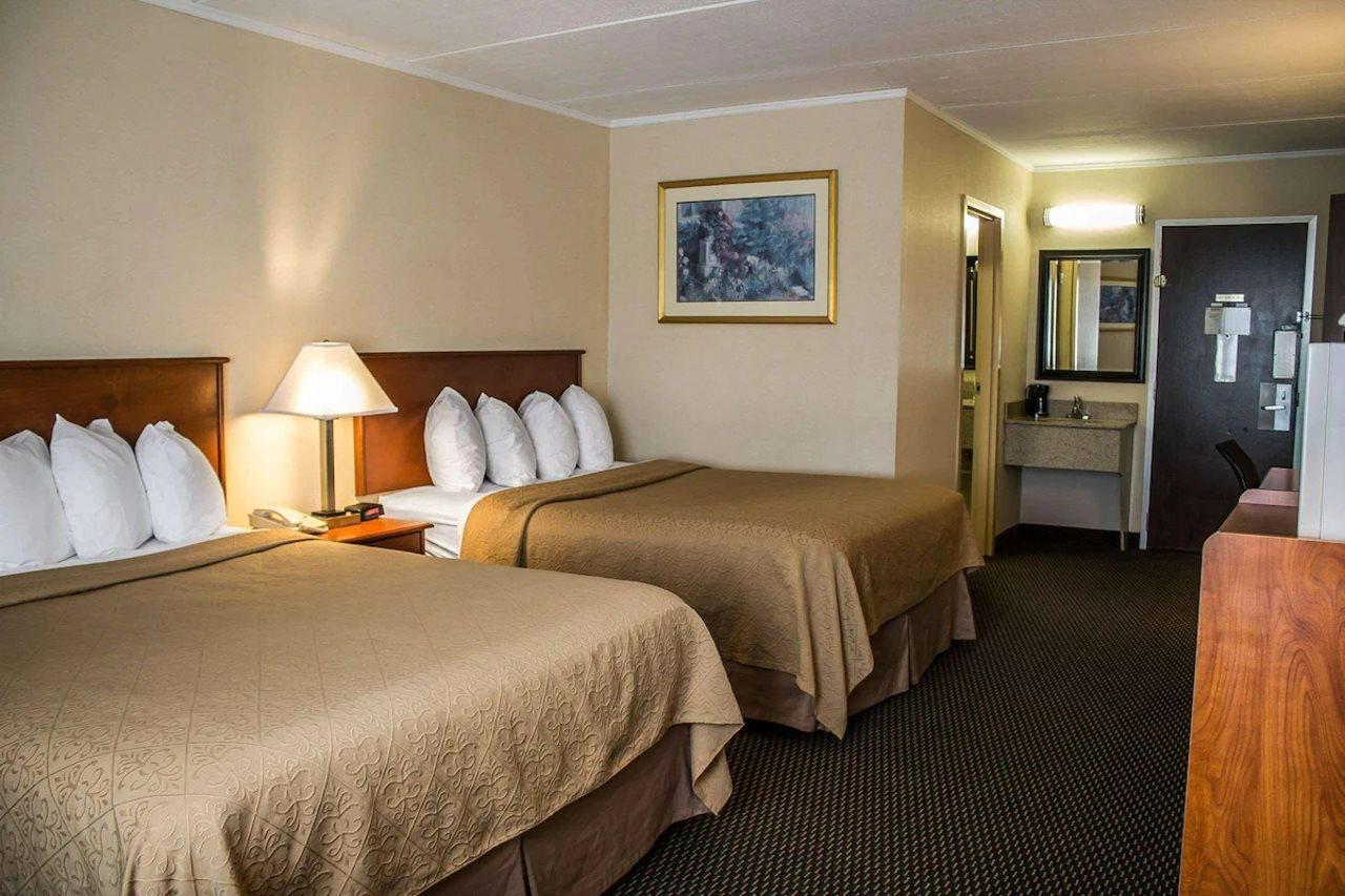 Baymont By Wyndham Youngstown Extérieur photo