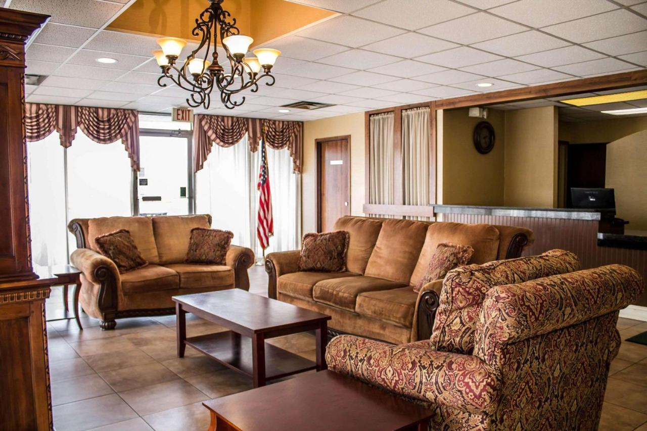 Baymont By Wyndham Youngstown Extérieur photo